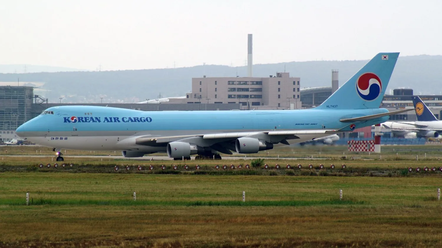 The €3 shock: how one small fee emptied the China–Europe skies in 48 hours